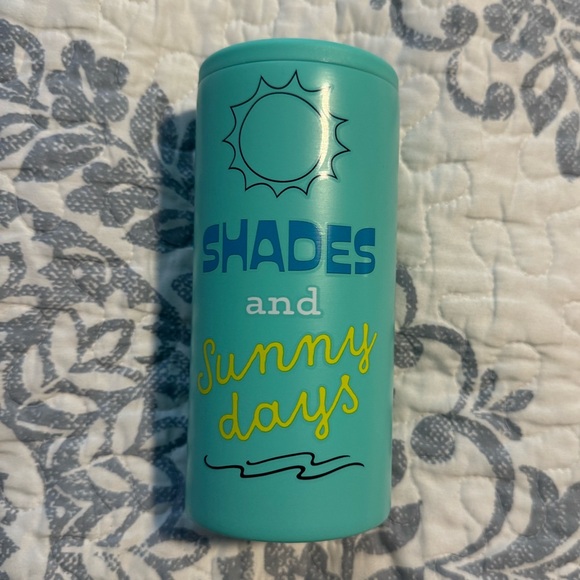 Slim Can Cooler Disney Parks Mickey Mouse - Picture 3 of 3